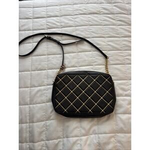 Michael Kors Jet Set Travel Crossbody Bag Size Medium Black Gold Purse